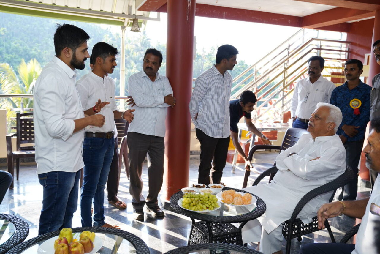 tourism min r v deshpande